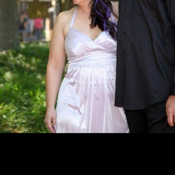 Dress - Picture 4 of 10